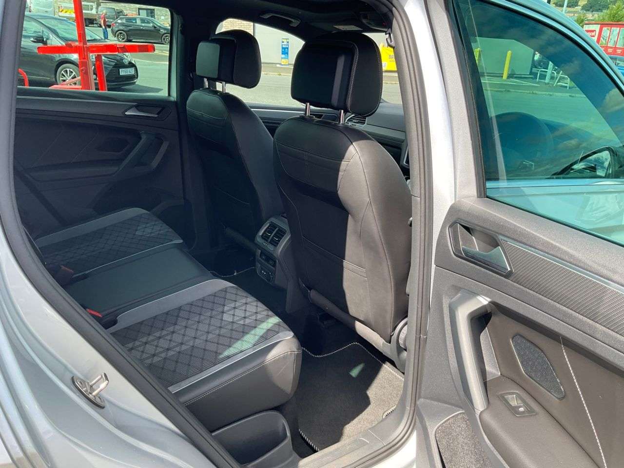 2021 VOLKSWAGEN TIGUAN 2021 VOLKSWAGEN TIGUAN