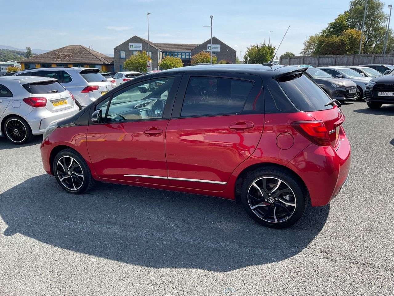 2016 TOYOTA YARIS 2016 TOYOTA YARIS