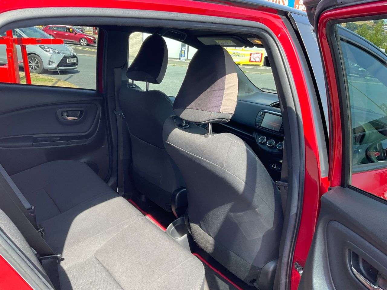 2016 TOYOTA YARIS 2016 TOYOTA YARIS