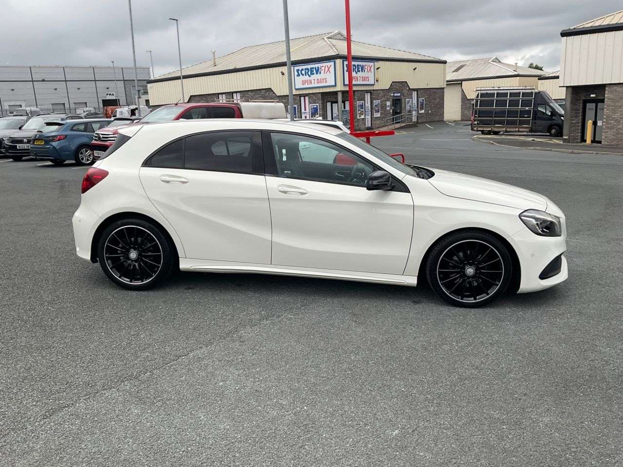 A 2017 MERCEDES-BENZ A CLASS 2.1 A200d AMG Line (Premium) Hatchback 5dr Diesel 7G-DCT Euro 6 (s/s) (136 A 2017 MERCEDES-BENZ A CLASS 2.1 A200d AMG Line (Premium) Hatchback 5dr Diesel 7G-DCT Euro 6 (s/s) (136