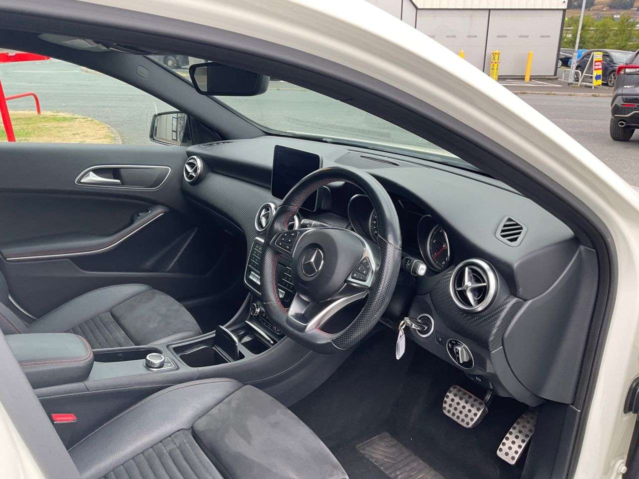 2017 MERCEDES-BENZ A CLASS 2017 MERCEDES-BENZ A CLASS
