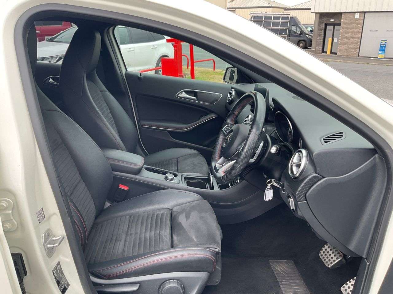 2017 MERCEDES-BENZ A CLASS 2017 MERCEDES-BENZ A CLASS