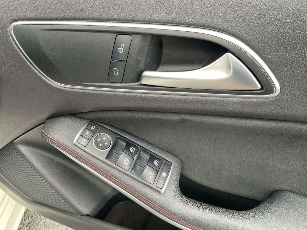 2017 MERCEDES-BENZ A CLASS 2017 MERCEDES-BENZ A CLASS