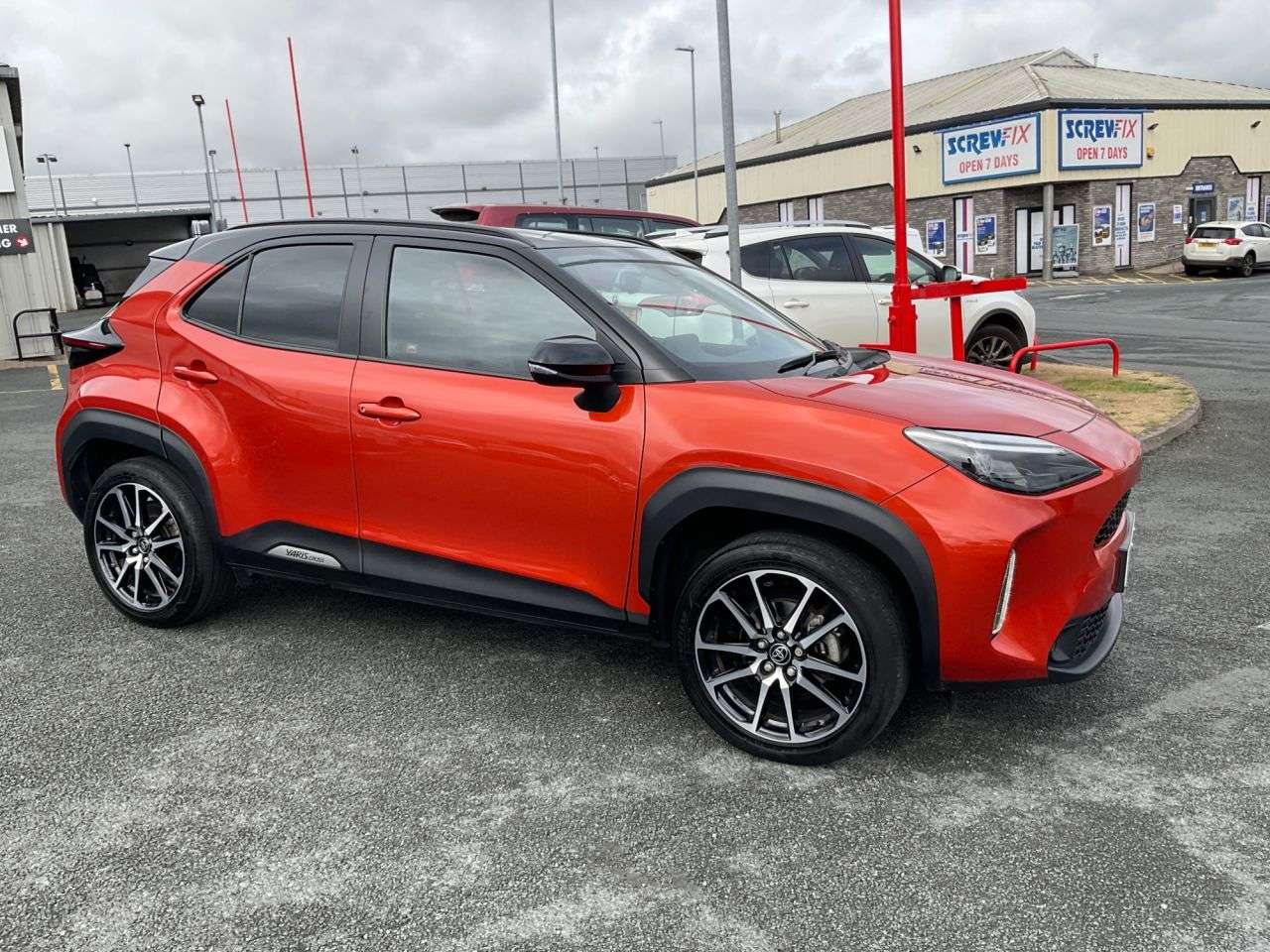 A 2023 TOYOTA YARIS CROSS 1.5 VVT-h GR SPORT SUV 5dr Petrol Hybrid E-CVT Euro 6 (s/s) (116 ps) A 2023 TOYOTA YARIS CROSS 1.5 VVT-h GR SPORT SUV 5dr Petrol Hybrid E-CVT Euro 6 (s/s) (116 ps)