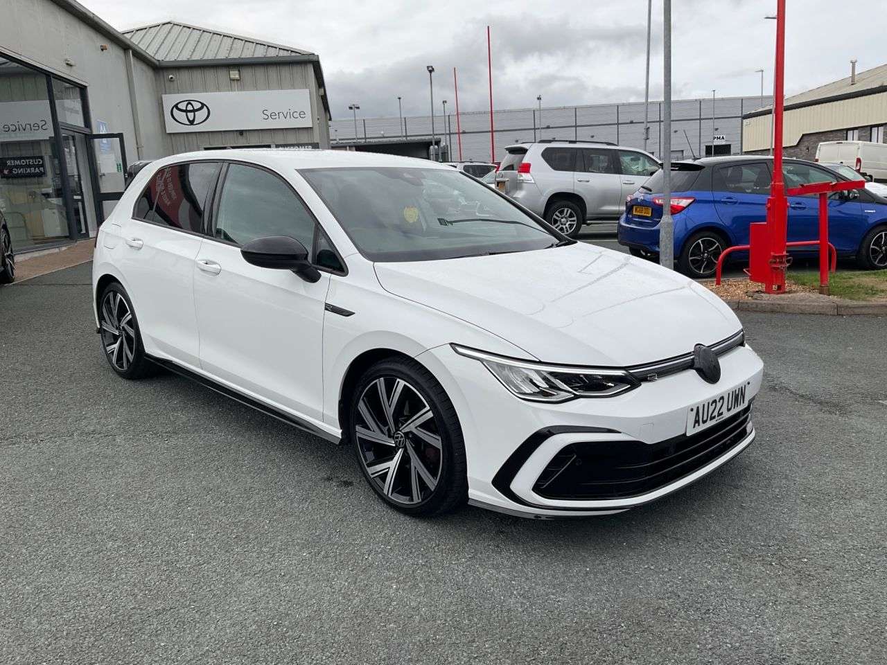 A 2022 VOLKSWAGEN GOLF 1.5 TSI R-Line Hatchback 5dr Petrol Manual Euro 6 (s/s) (150 ps) A 2022 VOLKSWAGEN GOLF 1.5 TSI R-Line Hatchback 5dr Petrol Manual Euro 6 (s/s) (150 ps)