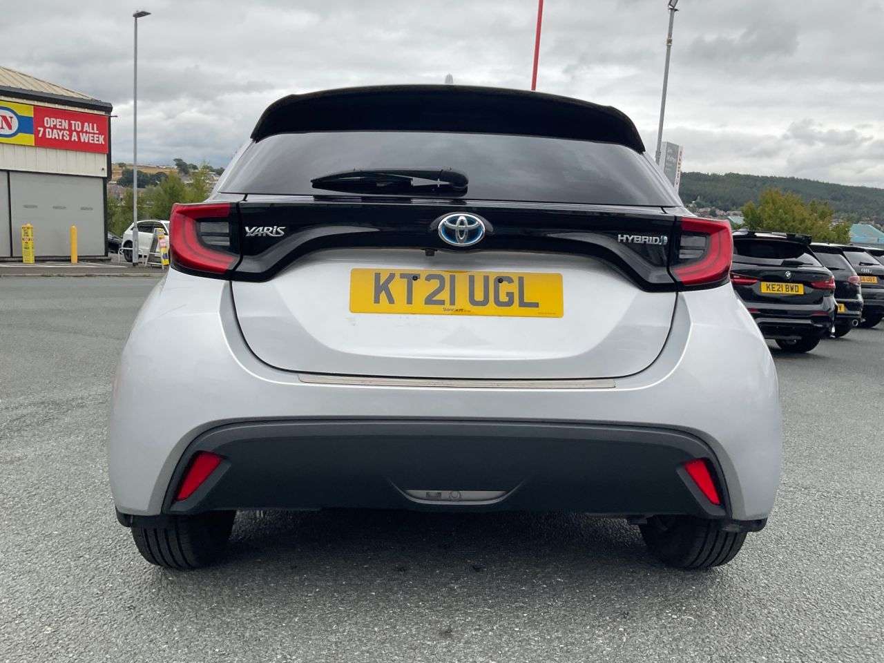2021 TOYOTA YARIS 2021 TOYOTA YARIS