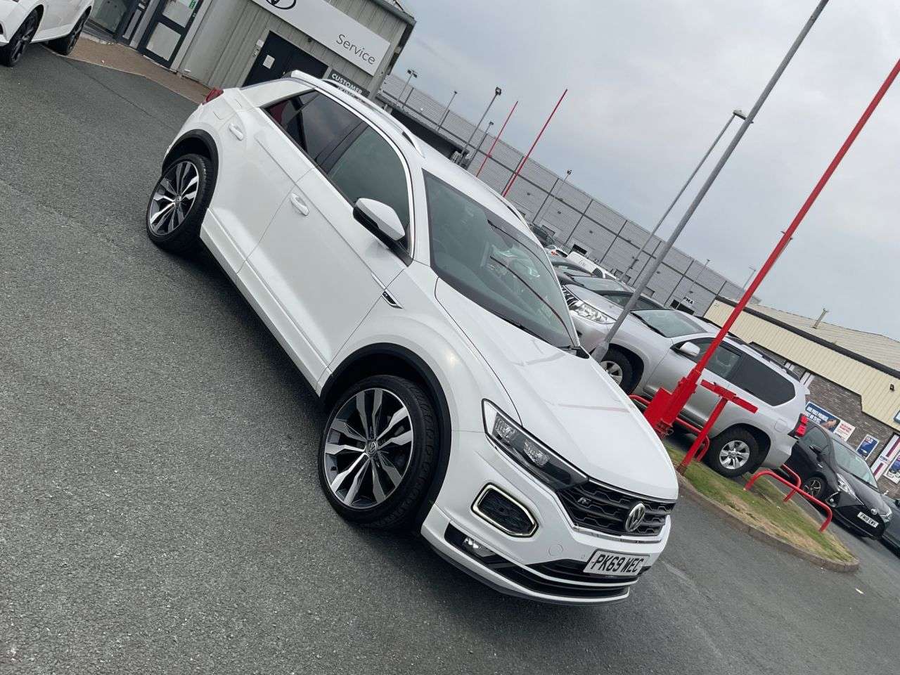 A 2019 VOLKSWAGEN T-ROC 1.5 TSI GPF EVO R-Line SUV 5dr Petrol DSG Euro 6 (s/s) (150 ps) Nav Sensors A 2019 VOLKSWAGEN T-ROC 1.5 TSI GPF EVO R-Line SUV 5dr Petrol DSG Euro 6 (s/s) (150 ps) Nav Sensors