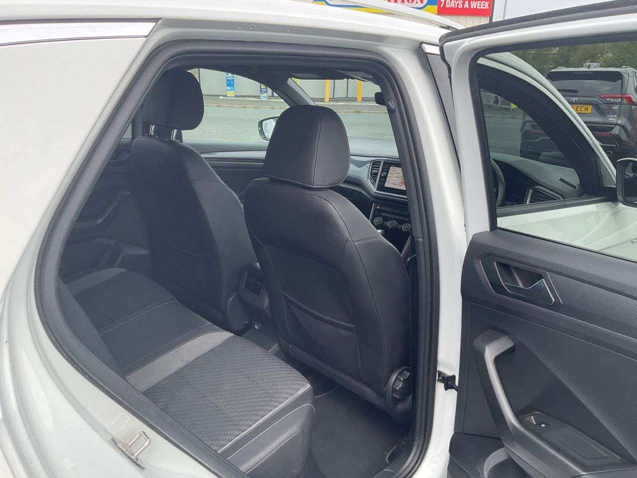 2019 VOLKSWAGEN T-ROC 2019 VOLKSWAGEN T-ROC