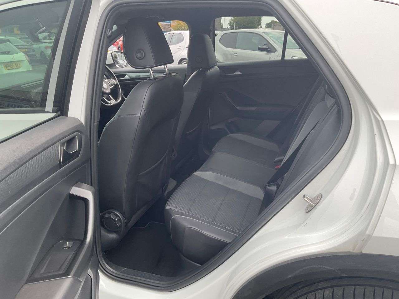 2019 VOLKSWAGEN T-ROC 2019 VOLKSWAGEN T-ROC