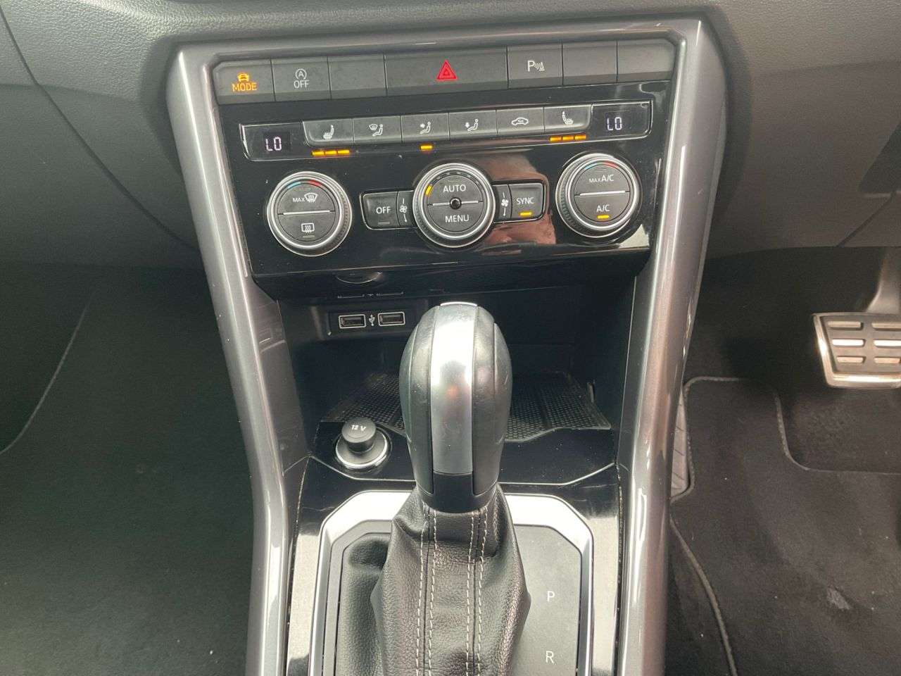 2019 VOLKSWAGEN T-ROC 2019 VOLKSWAGEN T-ROC