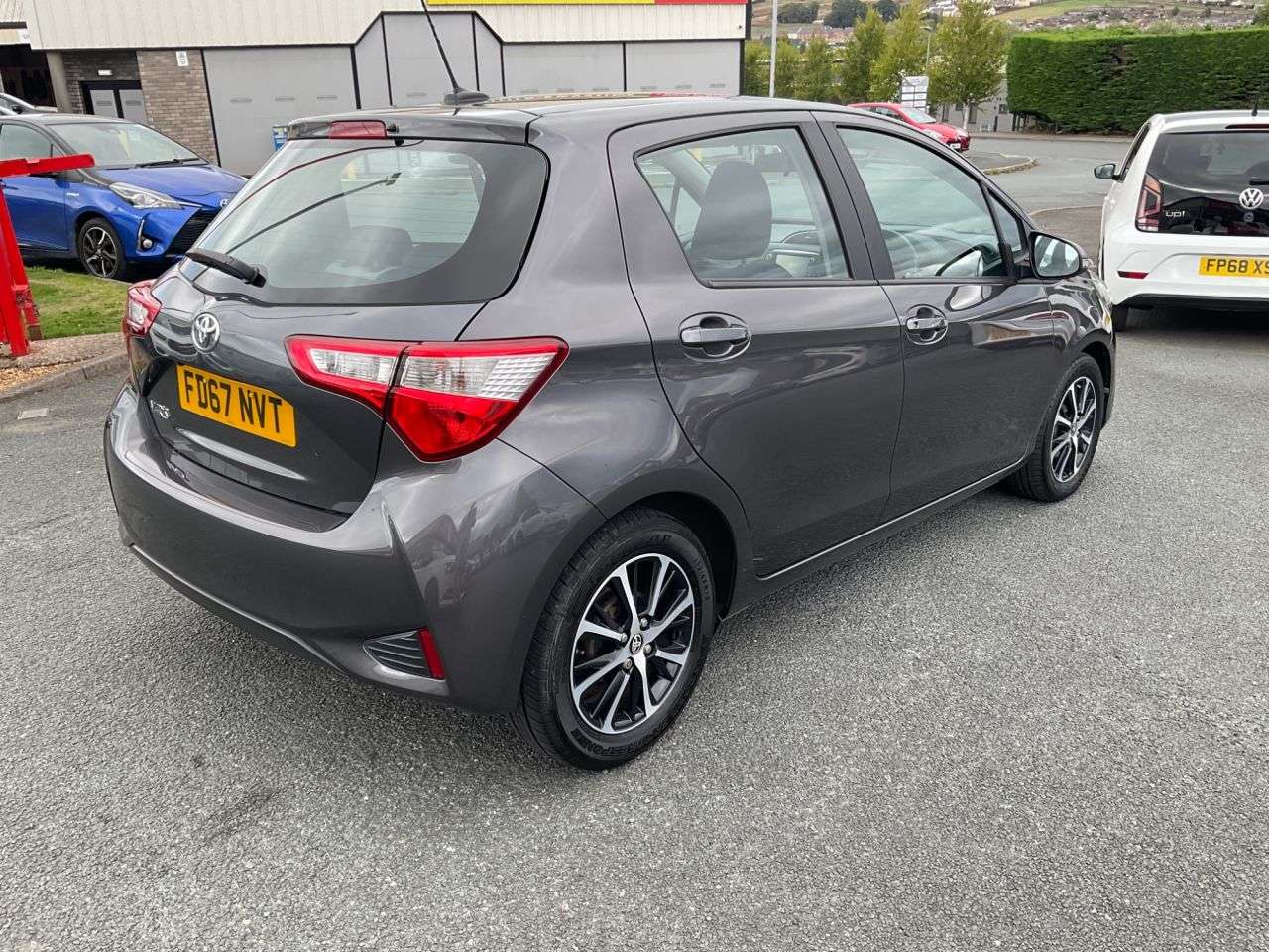 2017 TOYOTA YARIS 2017 TOYOTA YARIS