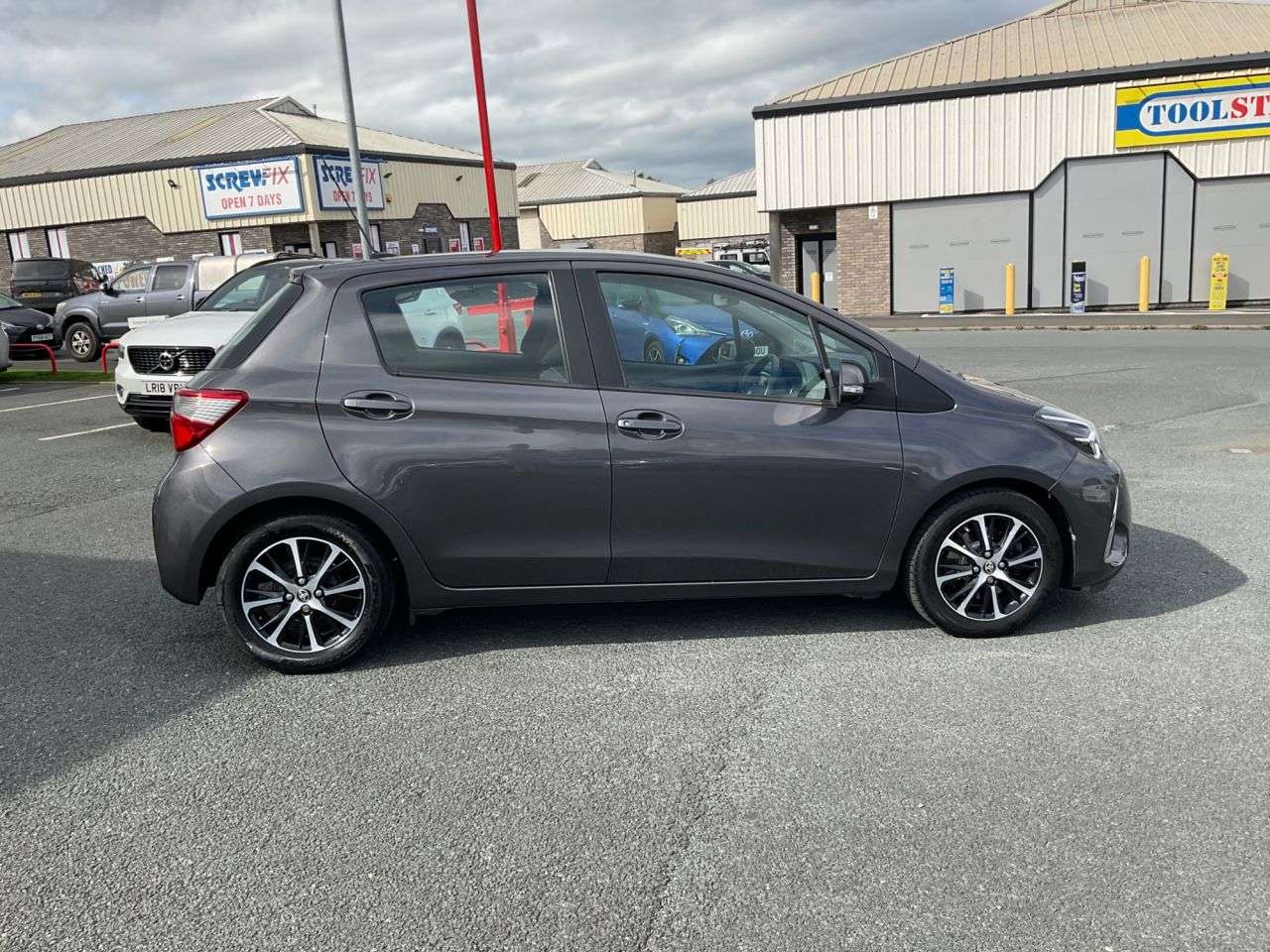 2017 TOYOTA YARIS 2017 TOYOTA YARIS