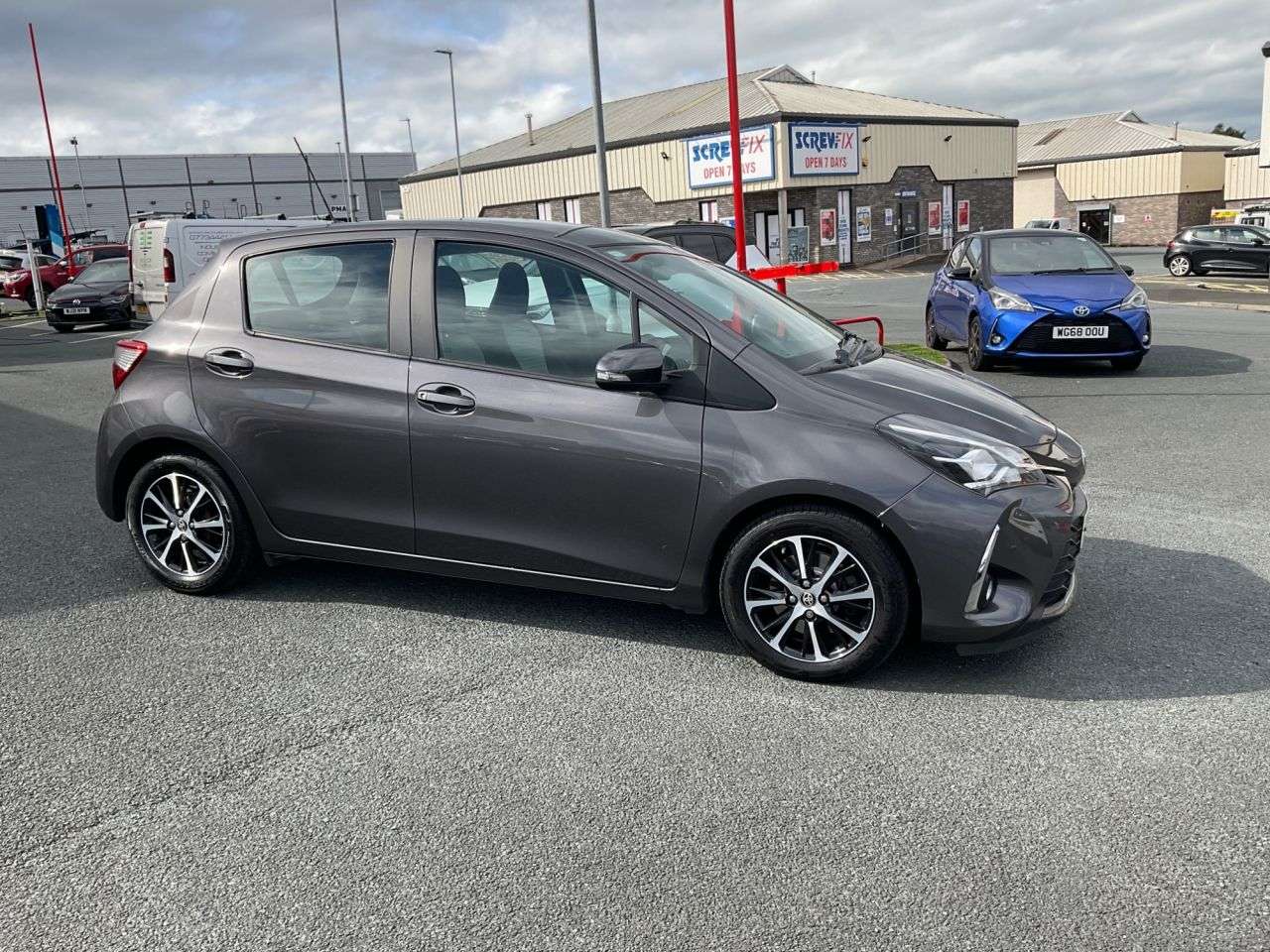2017 TOYOTA YARIS 2017 TOYOTA YARIS