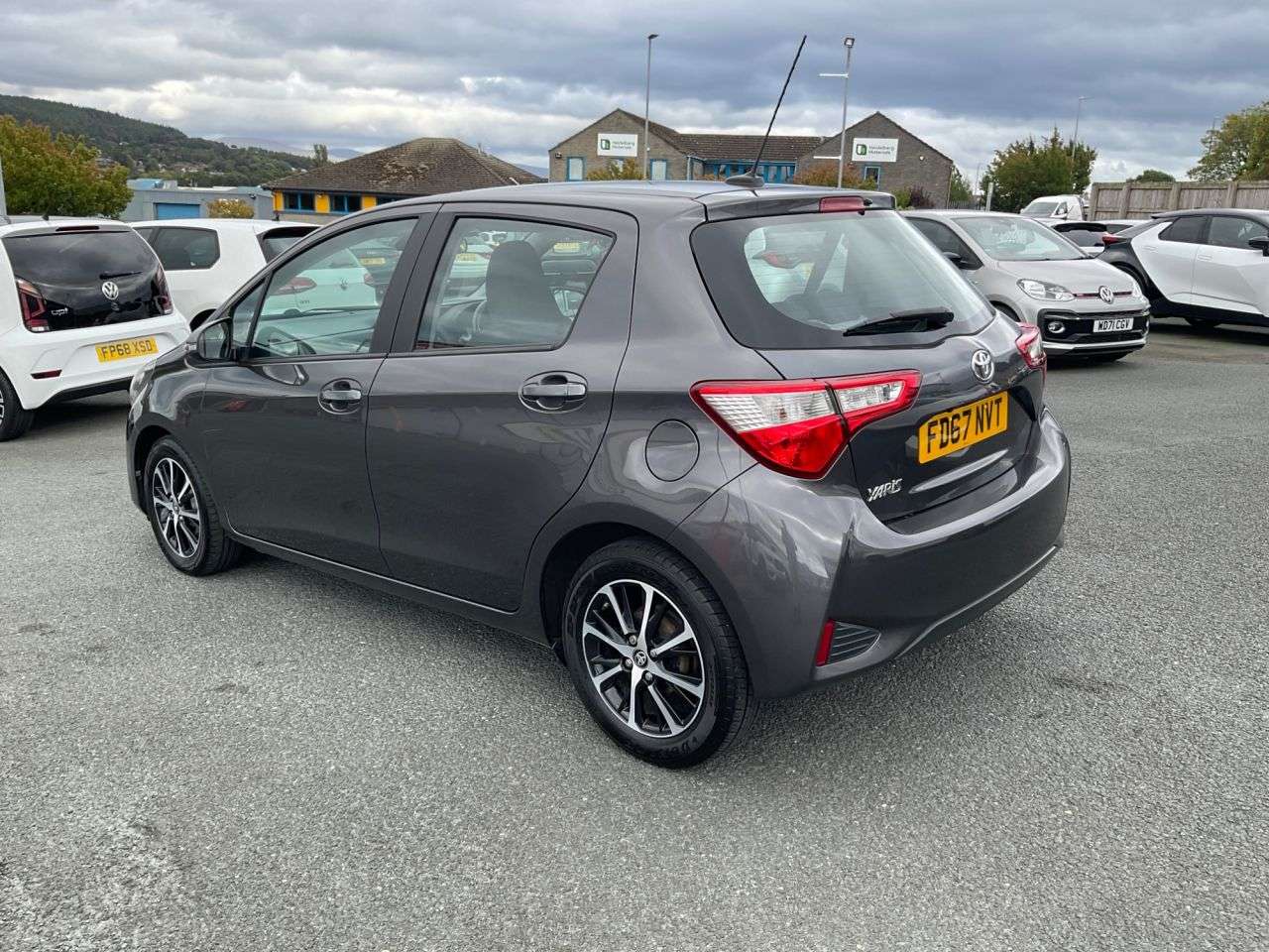 2017 TOYOTA YARIS 2017 TOYOTA YARIS