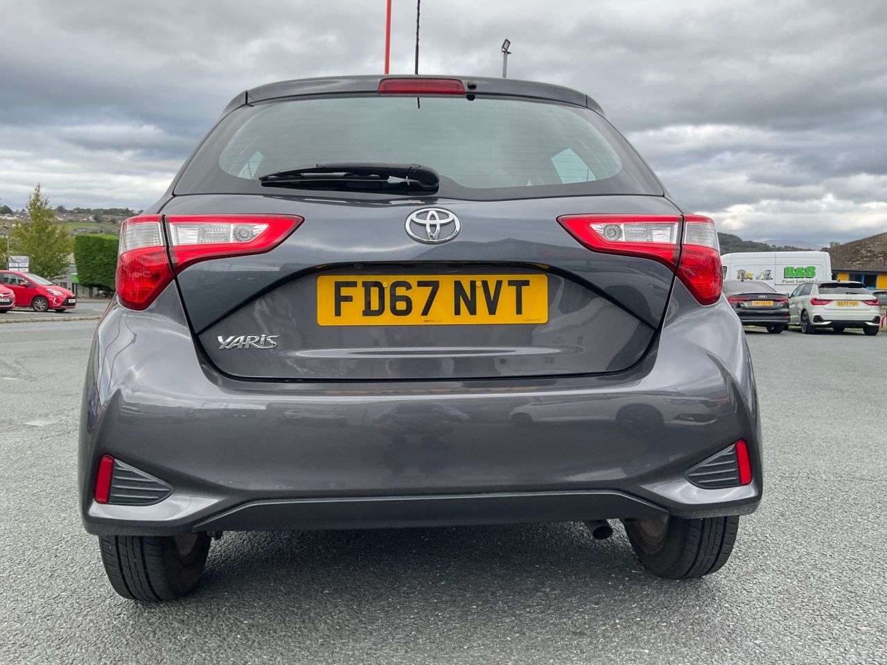 2017 TOYOTA YARIS 2017 TOYOTA YARIS