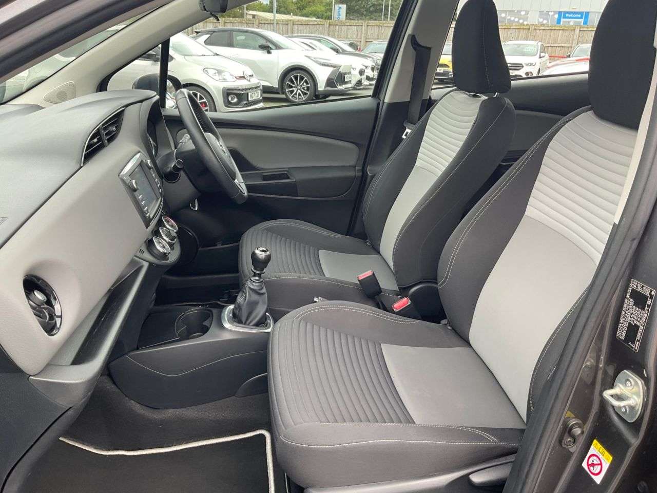 2017 TOYOTA YARIS 2017 TOYOTA YARIS