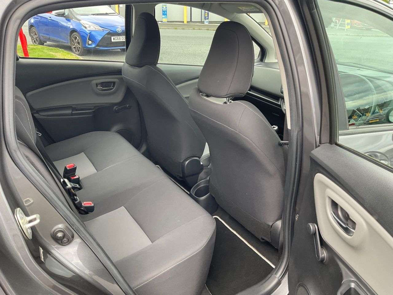 2017 TOYOTA YARIS 2017 TOYOTA YARIS