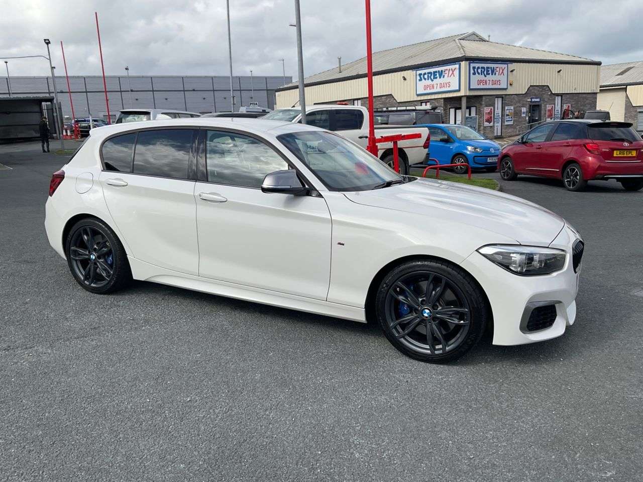 A 2019 BMW 1 SERIES 3.0 M140i GPF Shadow Edition Hatchback 5dr Petrol Auto Euro 6 (s/s) (340 ps A 2019 BMW 1 SERIES 3.0 M140i GPF Shadow Edition Hatchback 5dr Petrol Auto Euro 6 (s/s) (340 ps