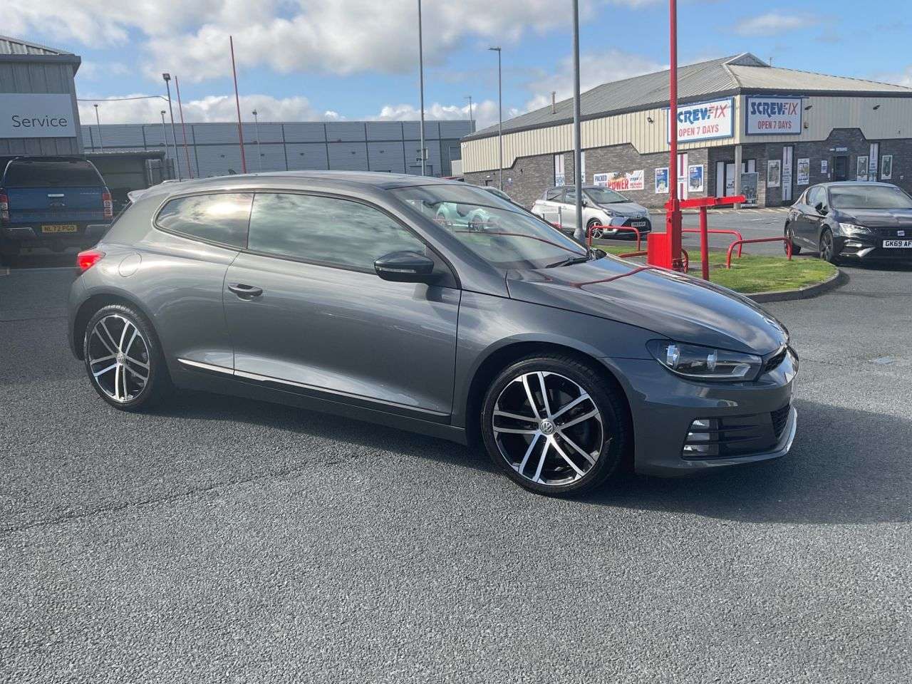 A 2017 VOLKSWAGEN SCIROCCO 2.0 TSI BlueMotion Tech GT Hatchback 3dr Petrol DSG Euro 6 (s/s) (180 ps) A 2017 VOLKSWAGEN SCIROCCO 2.0 TSI BlueMotion Tech GT Hatchback 3dr Petrol DSG Euro 6 (s/s) (180 ps)
