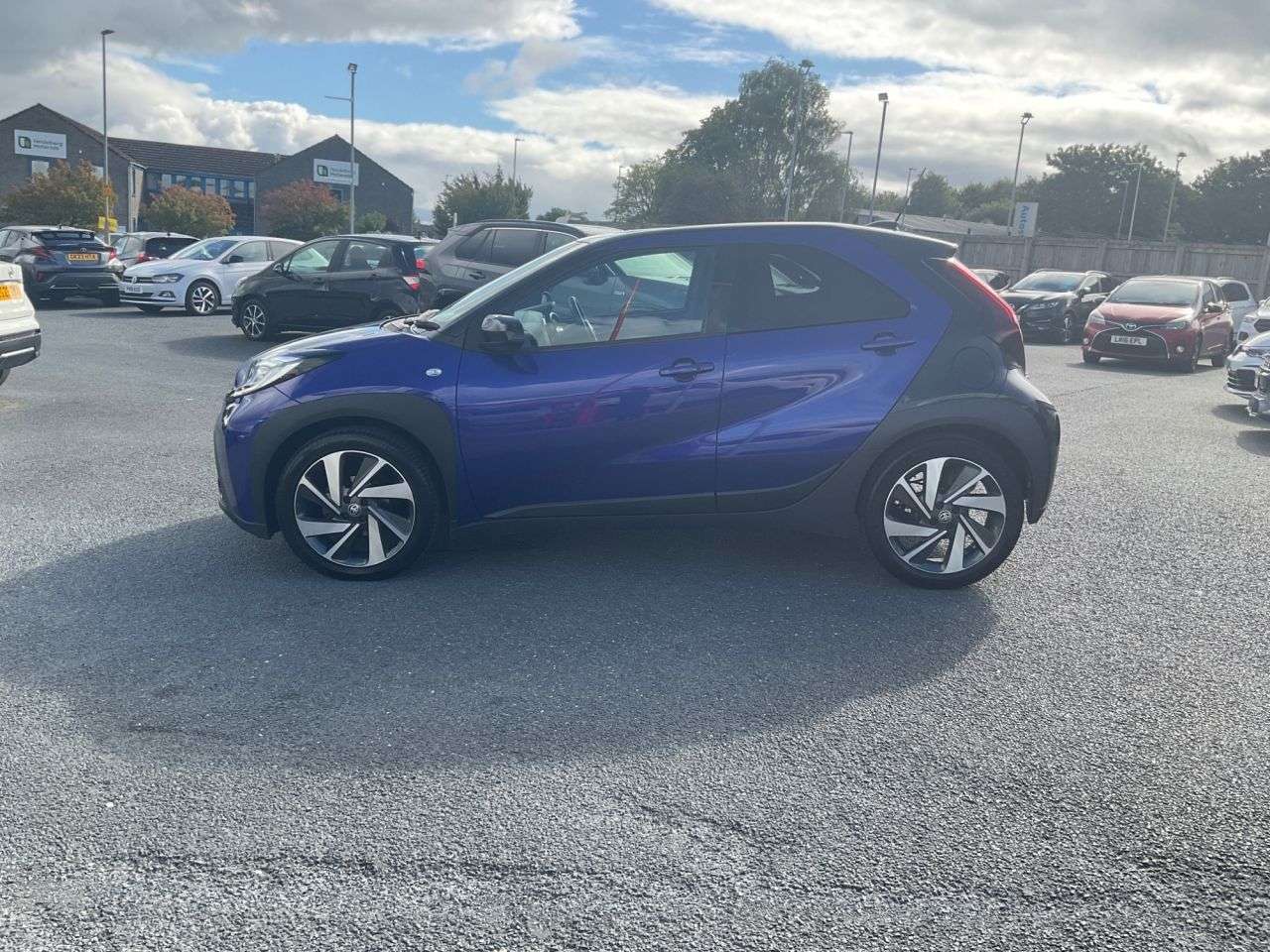 2023 TOYOTA AYGO X 2023 TOYOTA AYGO X