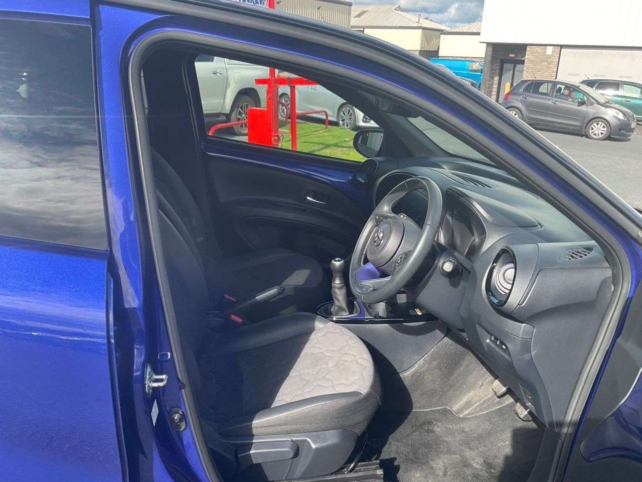 2023 TOYOTA AYGO X 2023 TOYOTA AYGO X