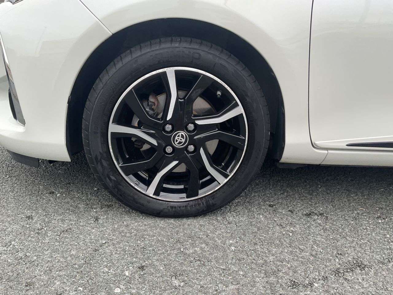 2018 TOYOTA YARIS 2018 TOYOTA YARIS