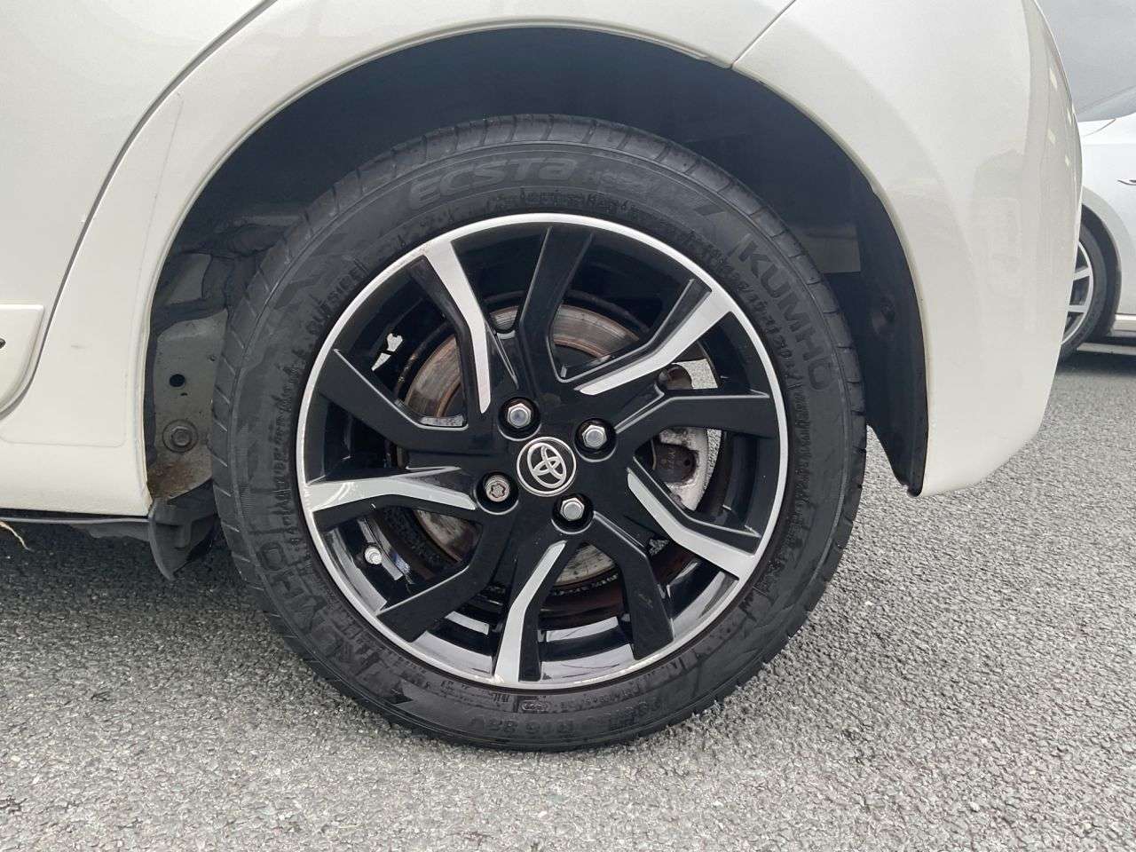 2018 TOYOTA YARIS 2018 TOYOTA YARIS