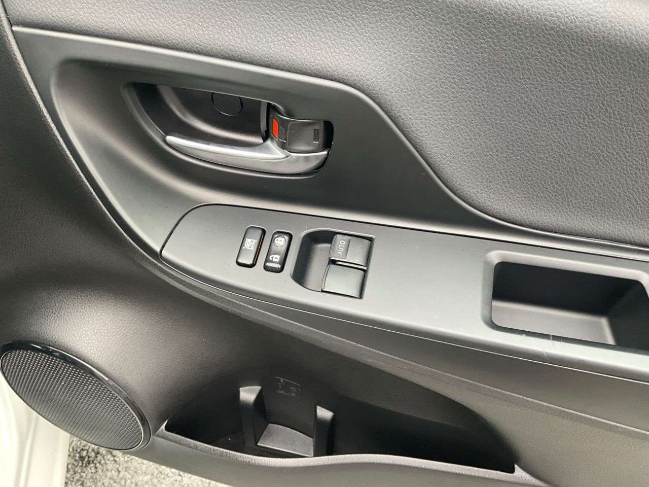 2018 TOYOTA YARIS 2018 TOYOTA YARIS