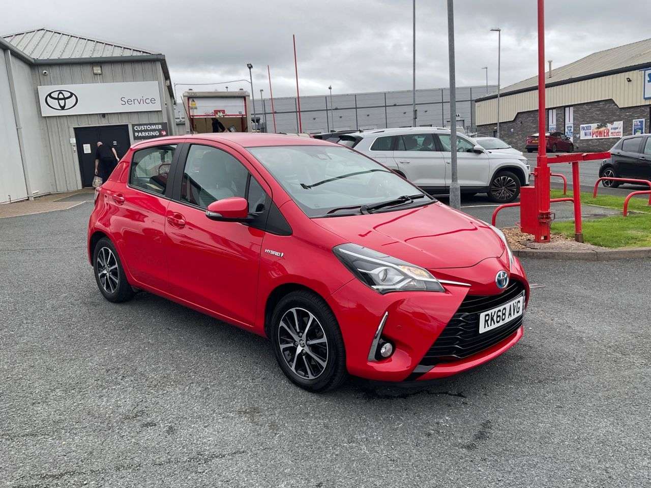 A 2018 TOYOTA YARIS 1.5 VVT-h Icon Tech Hatchback 5dr Petrol Hybrid E-CVT Euro 6 (s/s) (100 ps) A 2018 TOYOTA YARIS 1.5 VVT-h Icon Tech Hatchback 5dr Petrol Hybrid E-CVT Euro 6 (s/s) (100 ps)