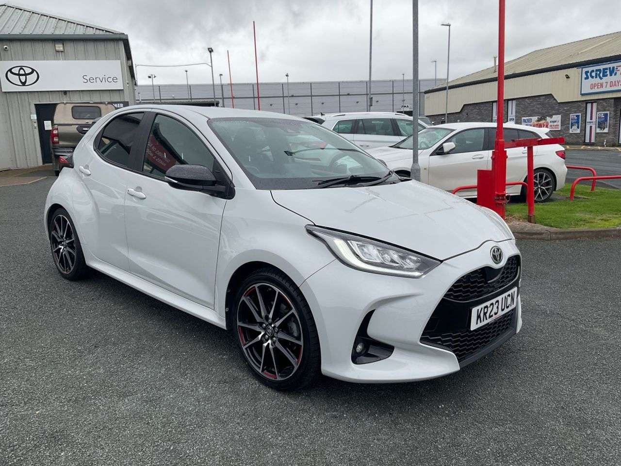 A 2023 TOYOTA YARIS 1.5 VVT-h GR SPORT Hatchback 5dr Petrol Hybrid E-CVT Euro 6 (s/s) (116 ps) A 2023 TOYOTA YARIS 1.5 VVT-h GR SPORT Hatchback 5dr Petrol Hybrid E-CVT Euro 6 (s/s) (116 ps)