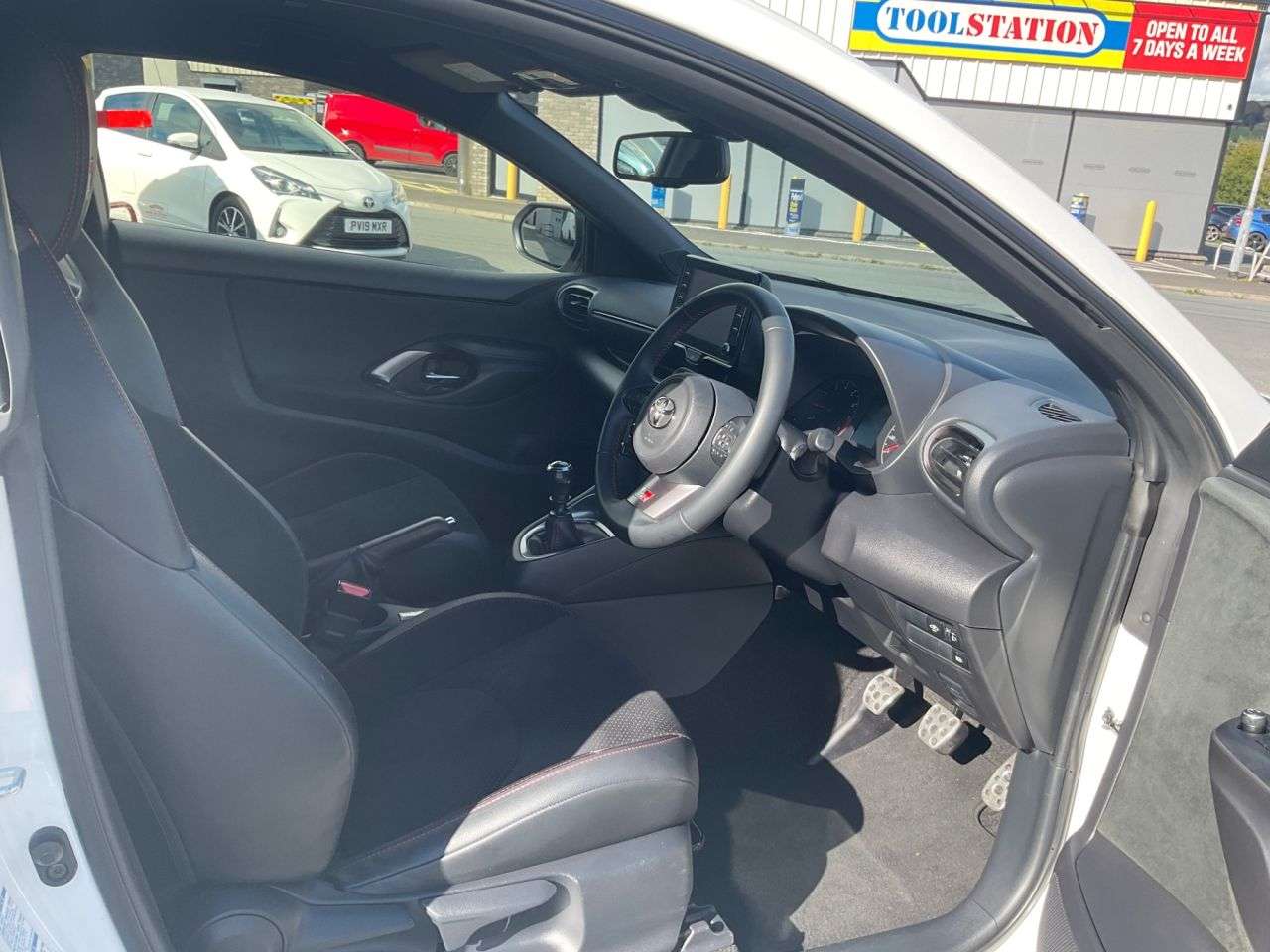 2021 TOYOTA YARIS 2021 TOYOTA YARIS