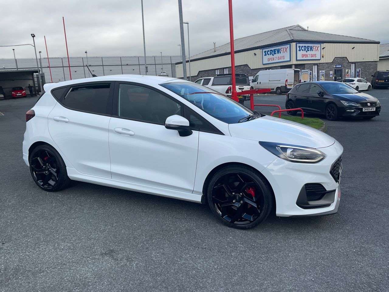 A 2022 FORD FIESTA 1.5T EcoBoost ST-3 Hatchback 5dr Petrol Manual Euro 6 (s/s) (200 ps) A 2022 FORD FIESTA 1.5T EcoBoost ST-3 Hatchback 5dr Petrol Manual Euro 6 (s/s) (200 ps)