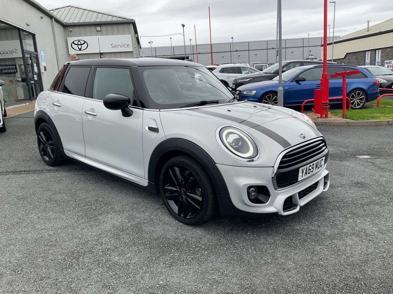 A 2020 MINI HATCH 1.5 Cooper Sport Hatchback 5dr Petrol Manual Euro 6 (s/s) (136 ps) A 2020 MINI HATCH 1.5 Cooper Sport Hatchback 5dr Petrol Manual Euro 6 (s/s) (136 ps)