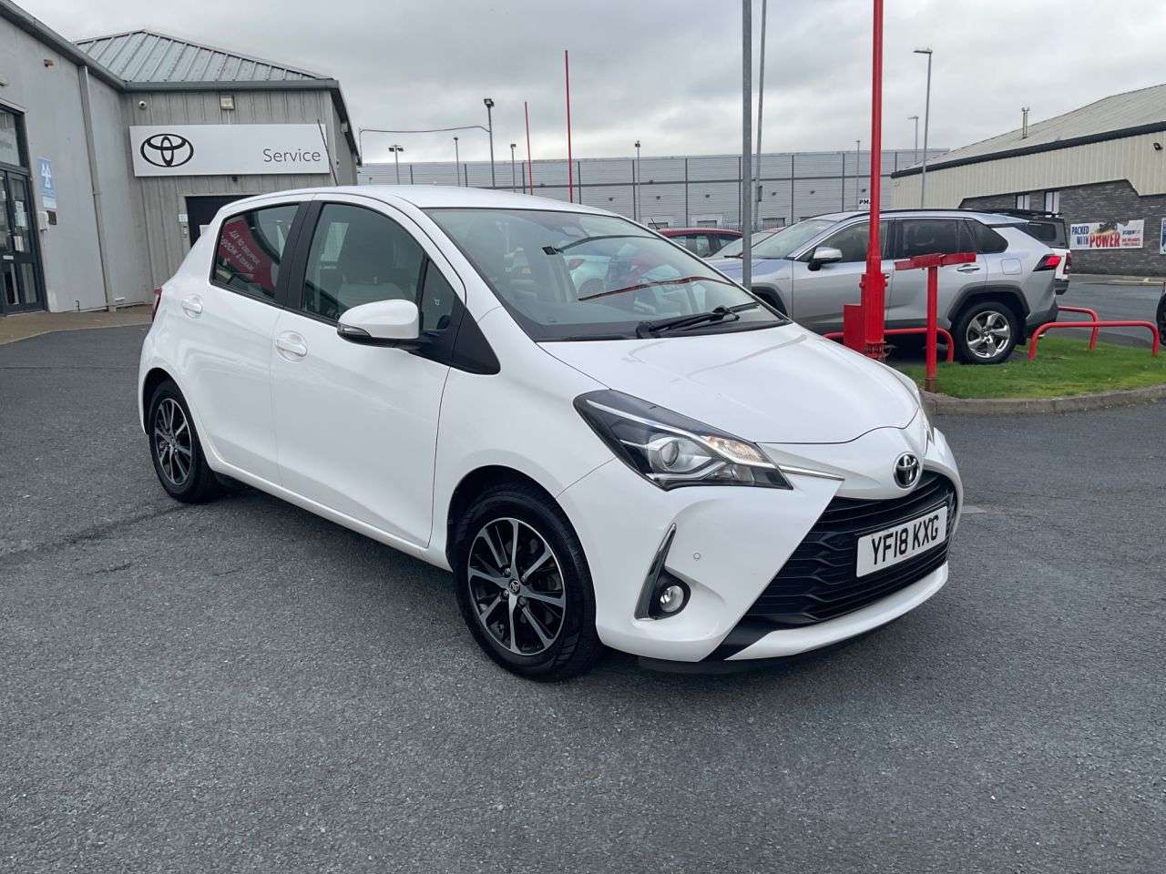 A 2018 TOYOTA YARIS 1.5 VVT-i Icon Tech Hatchback 5dr Petrol Manual Euro 6 (111 ps) A 2018 TOYOTA YARIS 1.5 VVT-i Icon Tech Hatchback 5dr Petrol Manual Euro 6 (111 ps)