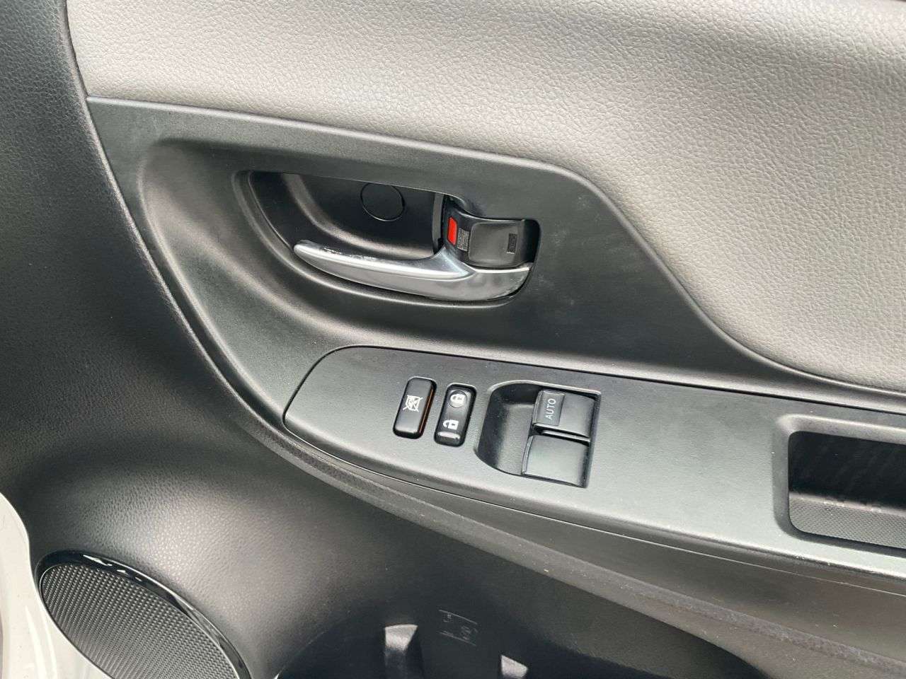 2018 TOYOTA YARIS 2018 TOYOTA YARIS