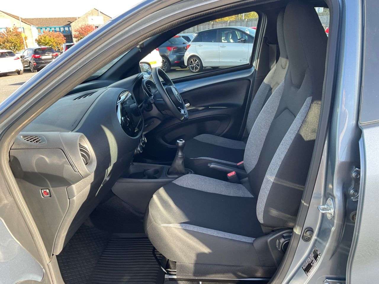 2025 TOYOTA AYGO X 2025 TOYOTA AYGO X