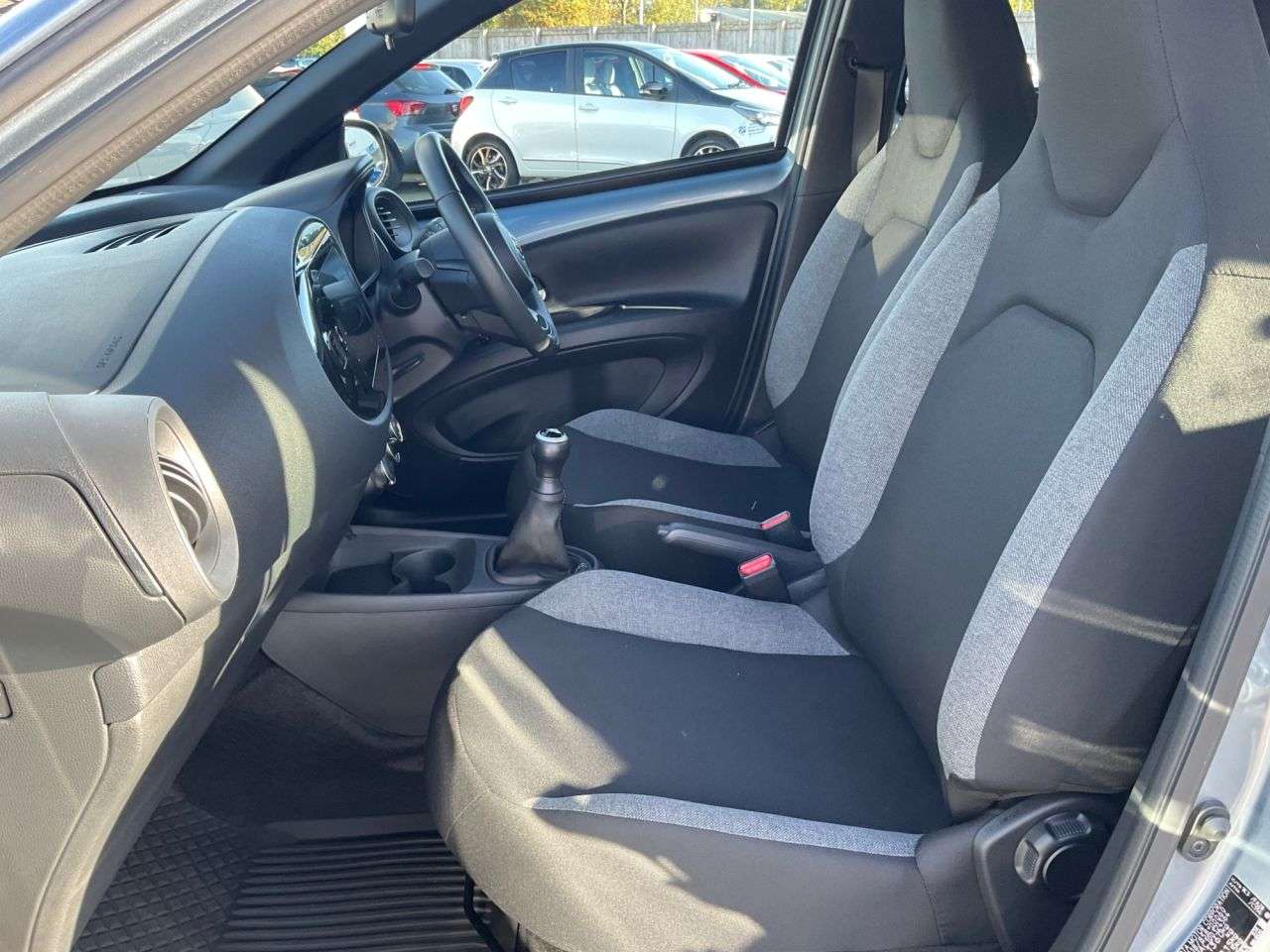 2025 TOYOTA AYGO X 2025 TOYOTA AYGO X