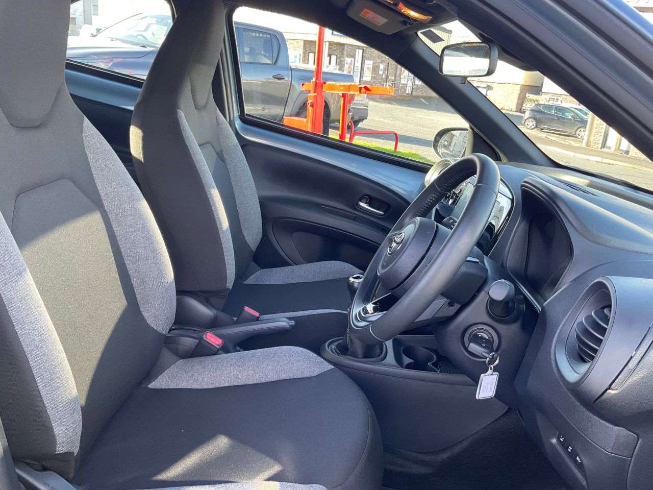 2025 TOYOTA AYGO X 2025 TOYOTA AYGO X