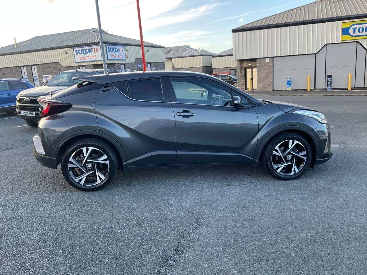 2022 TOYOTA C-HR 2022 TOYOTA C-HR