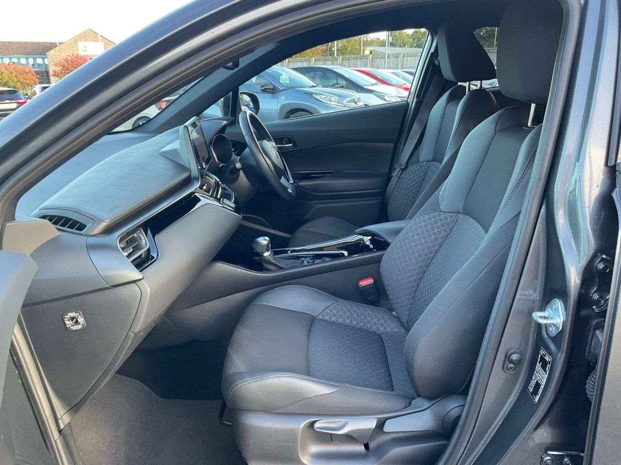 2022 TOYOTA C-HR 2022 TOYOTA C-HR