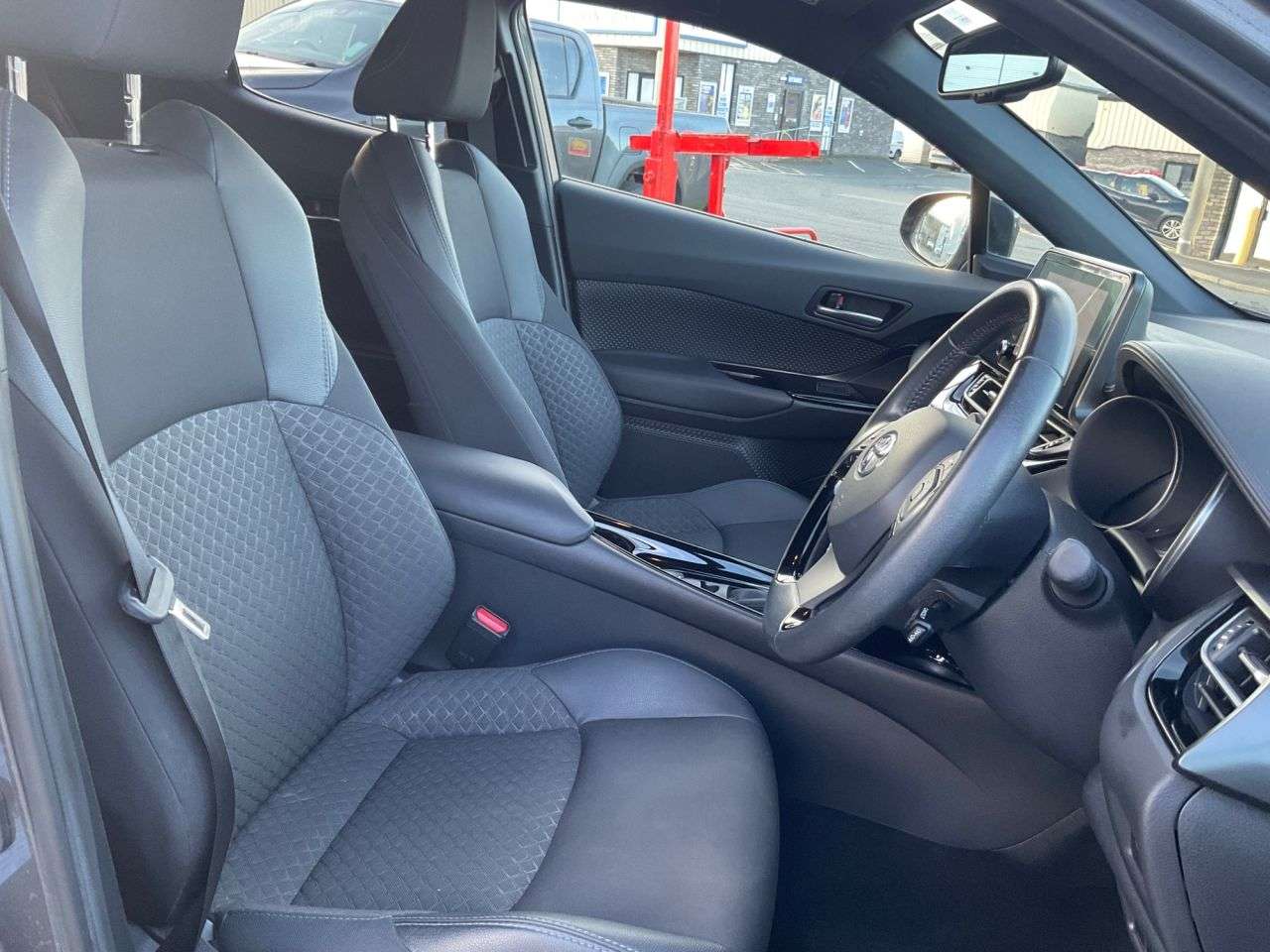 2022 TOYOTA C-HR 2022 TOYOTA C-HR