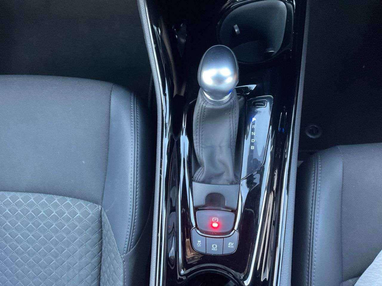 2022 TOYOTA C-HR 2022 TOYOTA C-HR