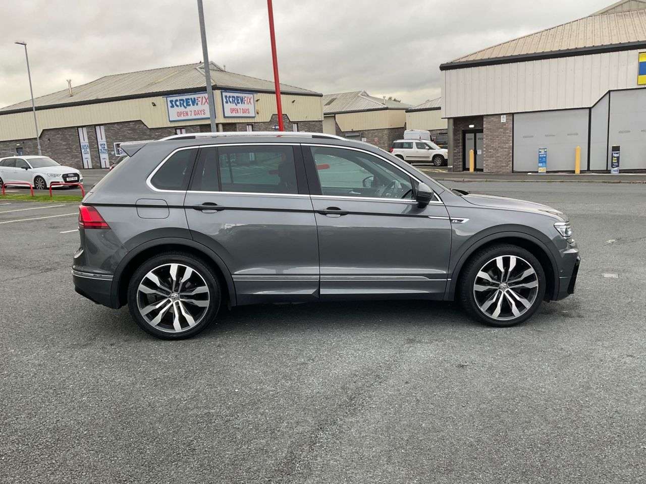 2018 VOLKSWAGEN TIGUAN 2018 VOLKSWAGEN TIGUAN