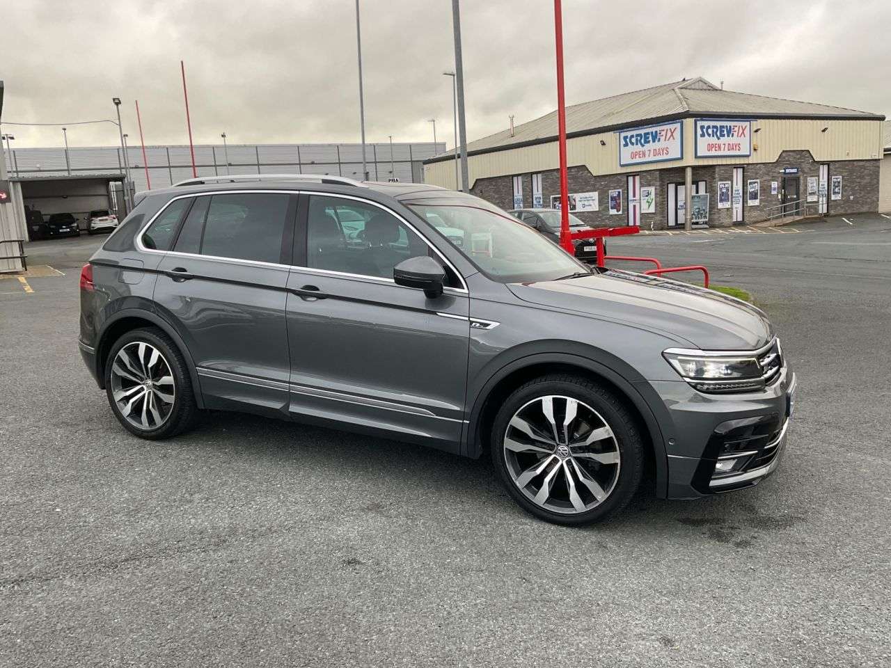 2018 VOLKSWAGEN TIGUAN 2018 VOLKSWAGEN TIGUAN