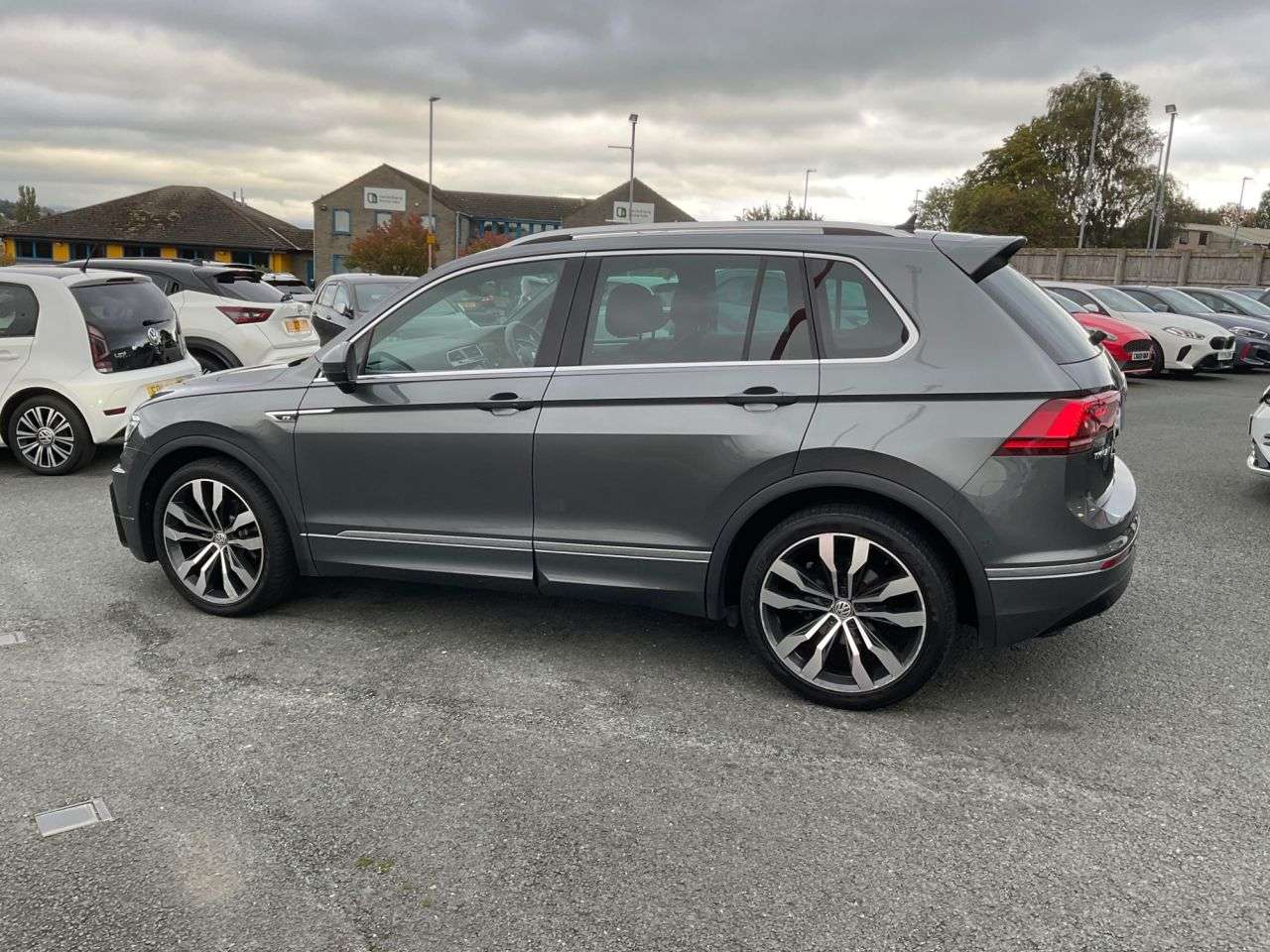 2018 VOLKSWAGEN TIGUAN 2018 VOLKSWAGEN TIGUAN