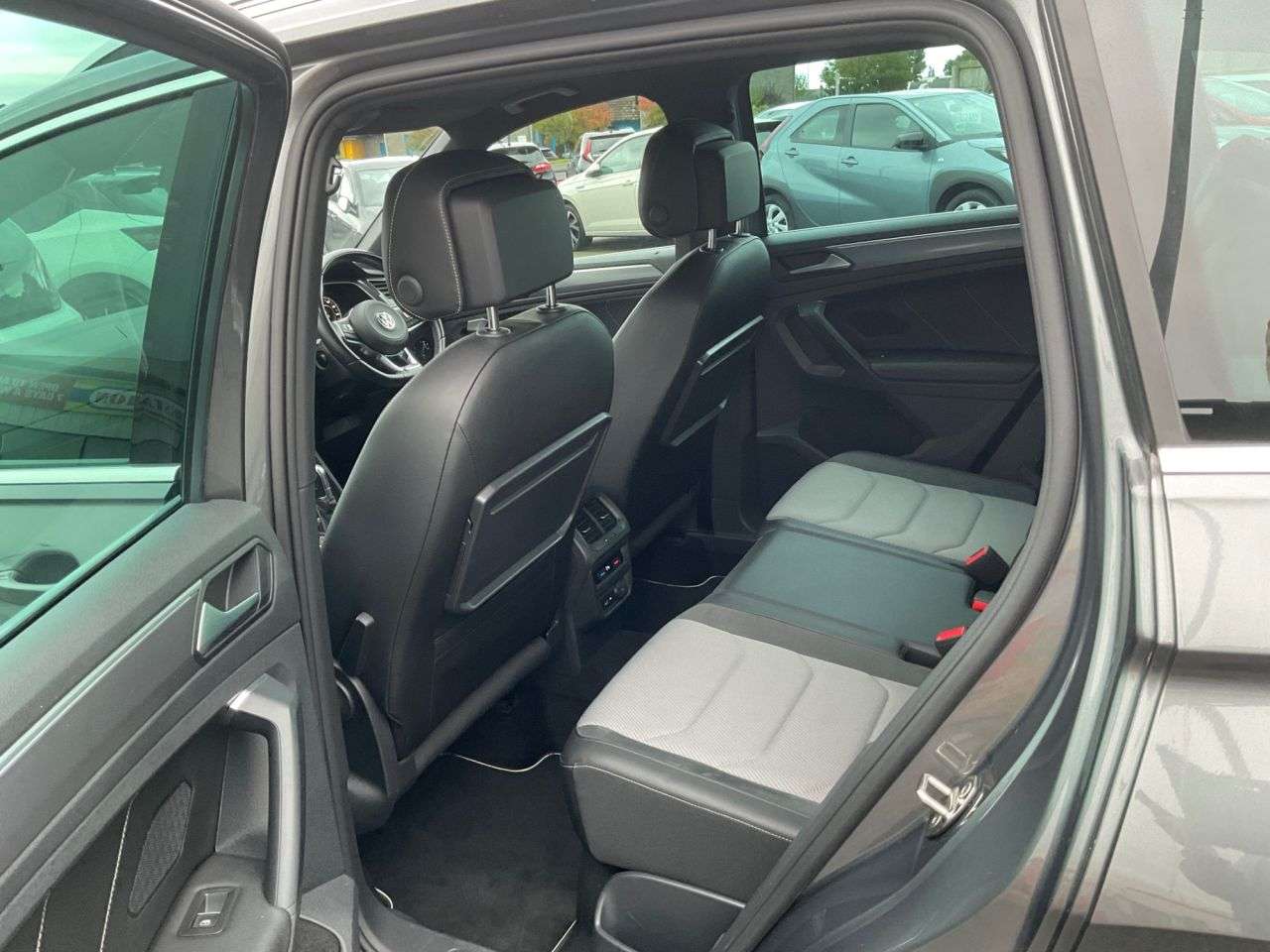2018 VOLKSWAGEN TIGUAN 2018 VOLKSWAGEN TIGUAN