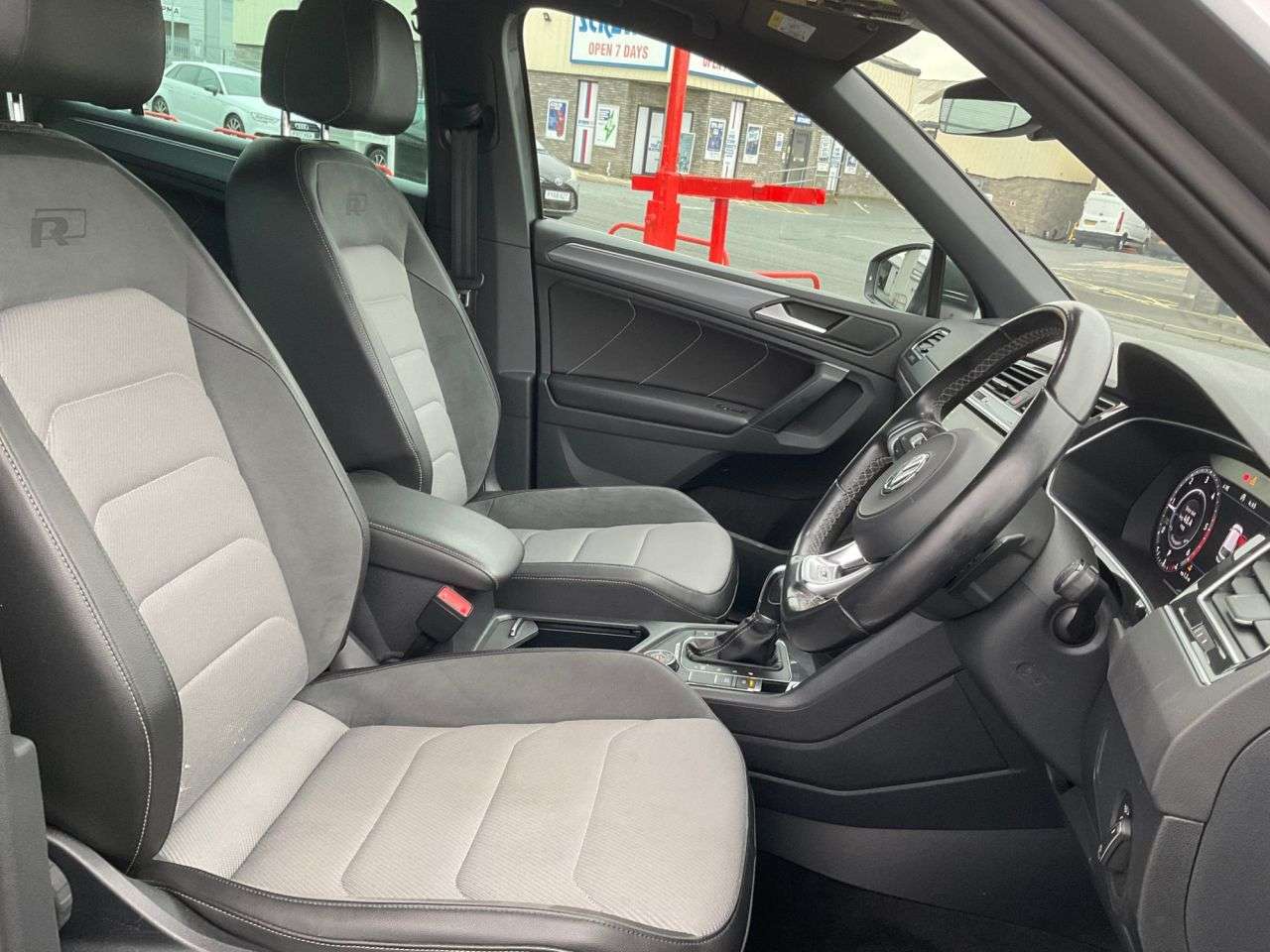 2018 VOLKSWAGEN TIGUAN 2018 VOLKSWAGEN TIGUAN