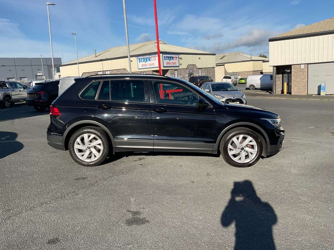 A 2023 VOLKSWAGEN TIGUAN 1.5 TSI Life SUV 5dr Petrol DSG Euro 6 (s/s) (150 ps) Sat Nav Bluetooth Cru A 2023 VOLKSWAGEN TIGUAN 1.5 TSI Life SUV 5dr Petrol DSG Euro 6 (s/s) (150 ps) Sat Nav Bluetooth Cru