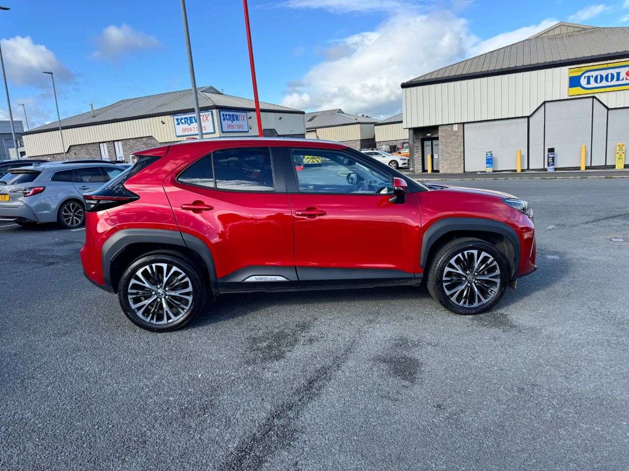 A 2022 TOYOTA YARIS CROSS 1.5 VVT-h Excel SUV 5dr Petrol Hybrid E-CVT Euro 6 (s/s) (116 ps) A 2022 TOYOTA YARIS CROSS 1.5 VVT-h Excel SUV 5dr Petrol Hybrid E-CVT Euro 6 (s/s) (116 ps)