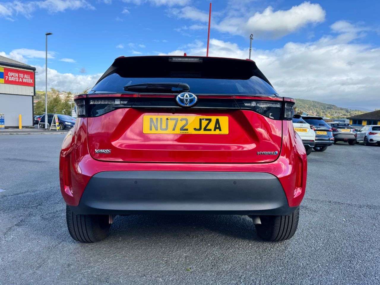 A 2022 TOYOTA YARIS CROSS 1.5 VVT-h Excel SUV 5dr Petrol Hybrid E-CVT Euro 6 (s/s) (116 ps) A 2022 TOYOTA YARIS CROSS 1.5 VVT-h Excel SUV 5dr Petrol Hybrid E-CVT Euro 6 (s/s) (116 ps)
